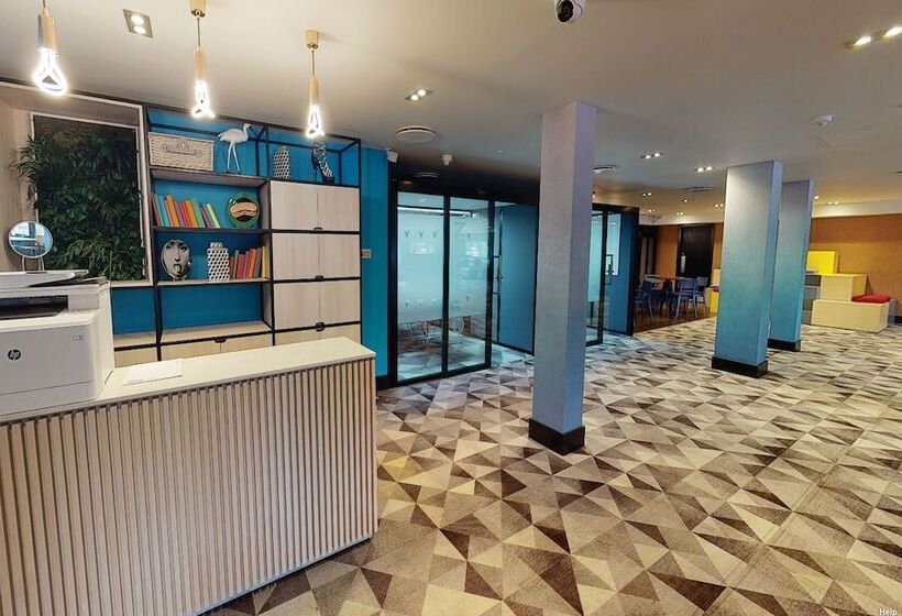 منتجع Village Hotel Wirral