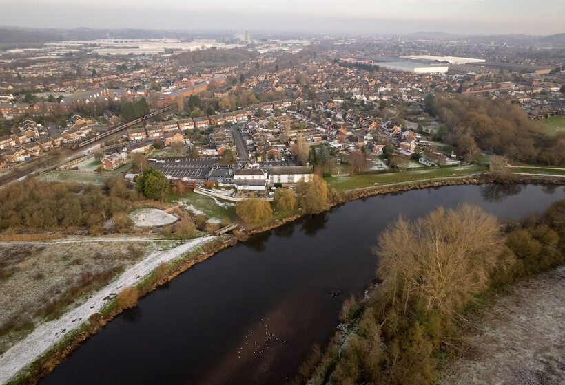 Riverside Hotel By Chef & Brewer Collection