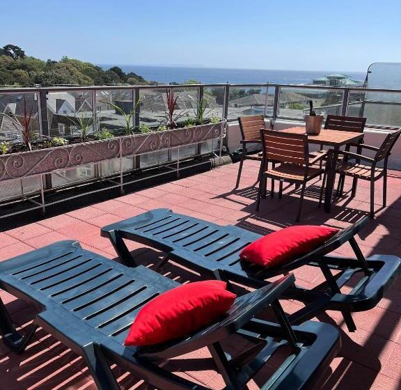 The Riviera Hotel & Apartments   Alum Chine