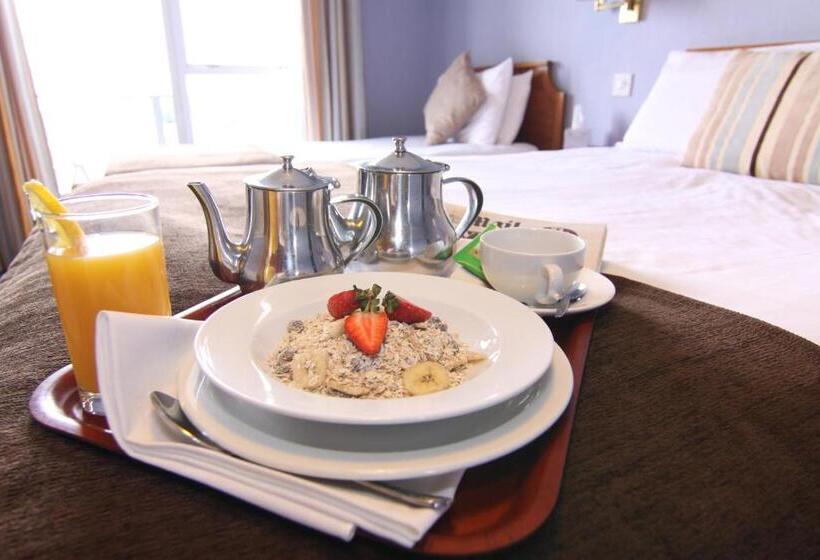 The Riviera Hotel & Apartments   Alum Chine