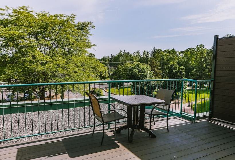 Chateau Cartier Hotel & Resort Ascend Hotel Collection