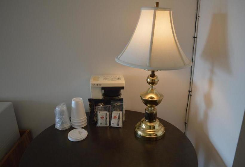 Circle 5 Motel
