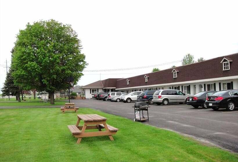 Country Squire Motel