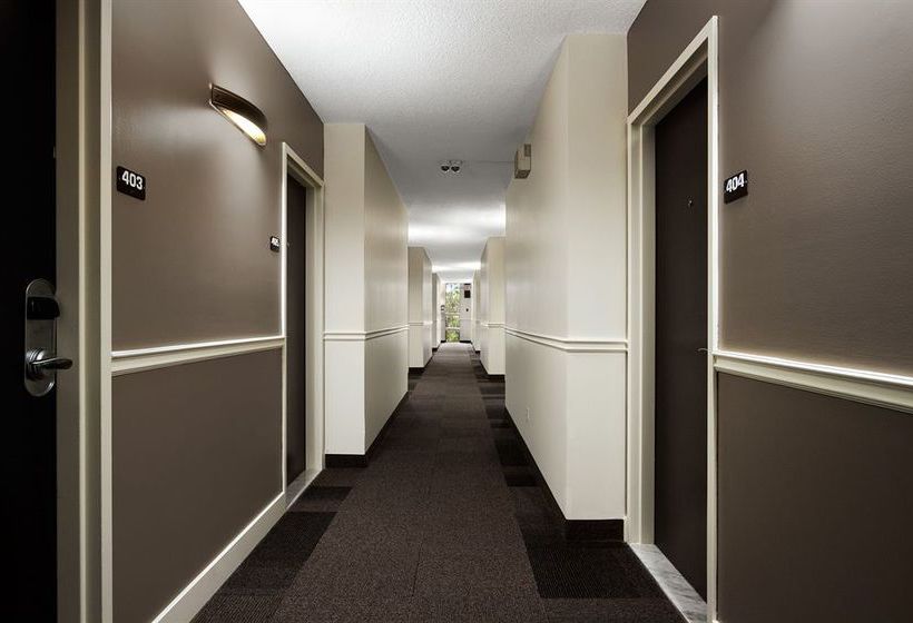 Studio 6 Downtown Toronto