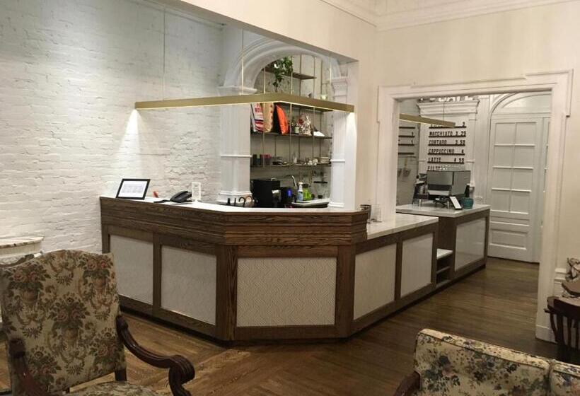 ホテル Ambrose House & Cafe   Self Check In Guesthouse