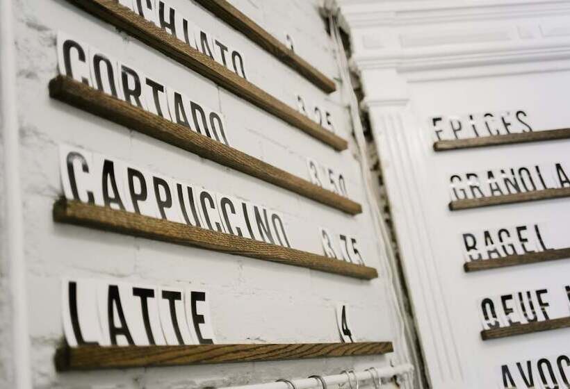 ホテル Ambrose House & Cafe   Self Check In Guesthouse