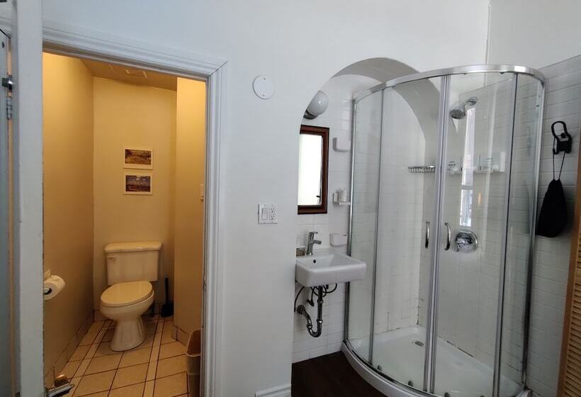 ホテル Ambrose House & Cafe   Self Check In Guesthouse