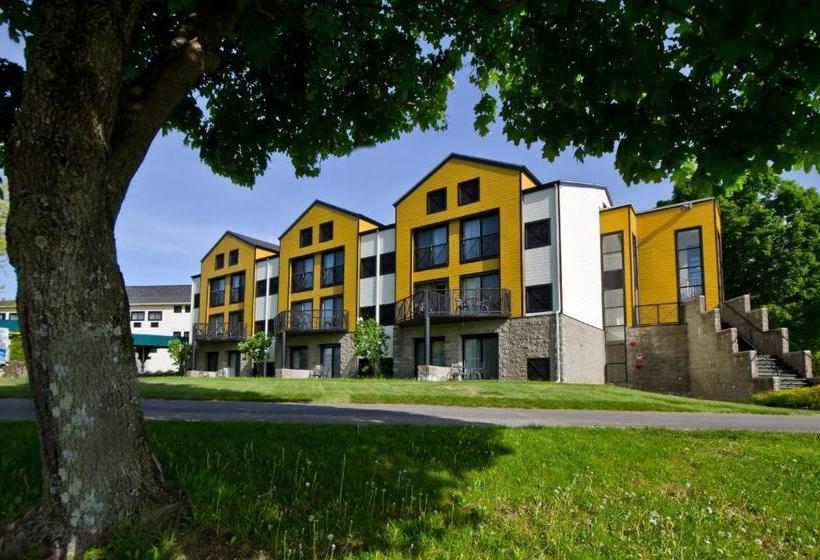 Отель Auberge Bromont