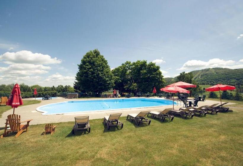 Отель Auberge Bromont