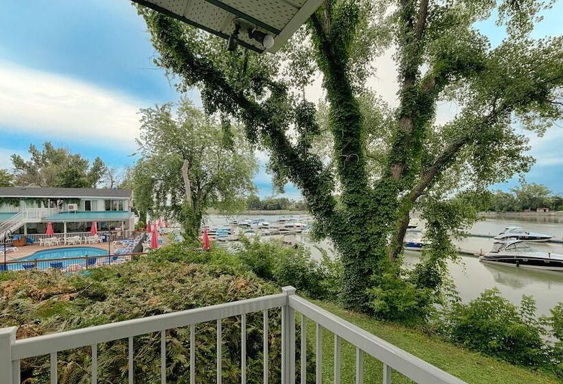 Отель Auberge Handfield Et Spa