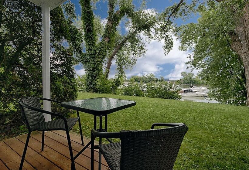 Отель Auberge Handfield Et Spa