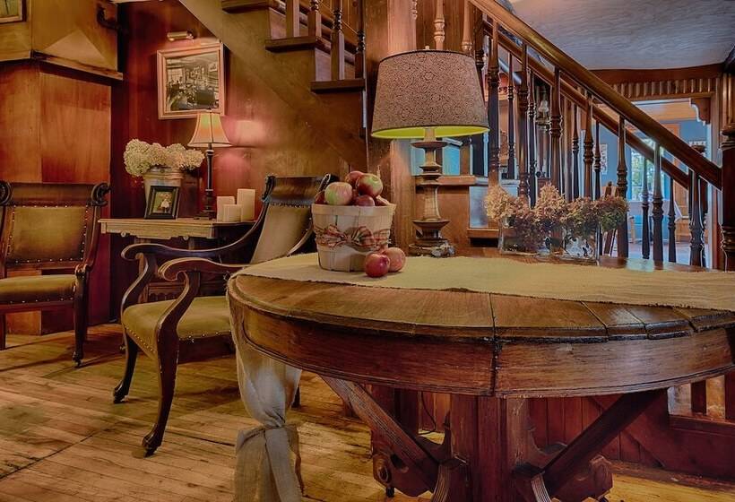 Отель Auberge Handfield Et Spa