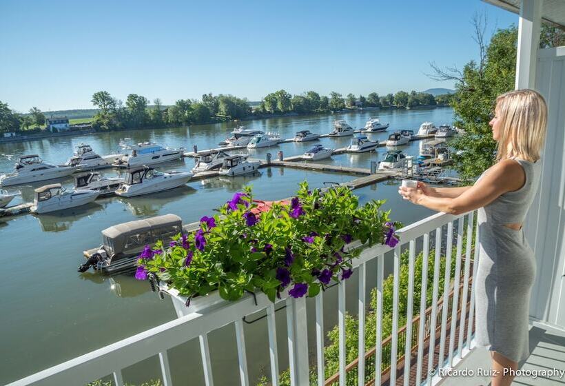 Отель Auberge Handfield Et Spa