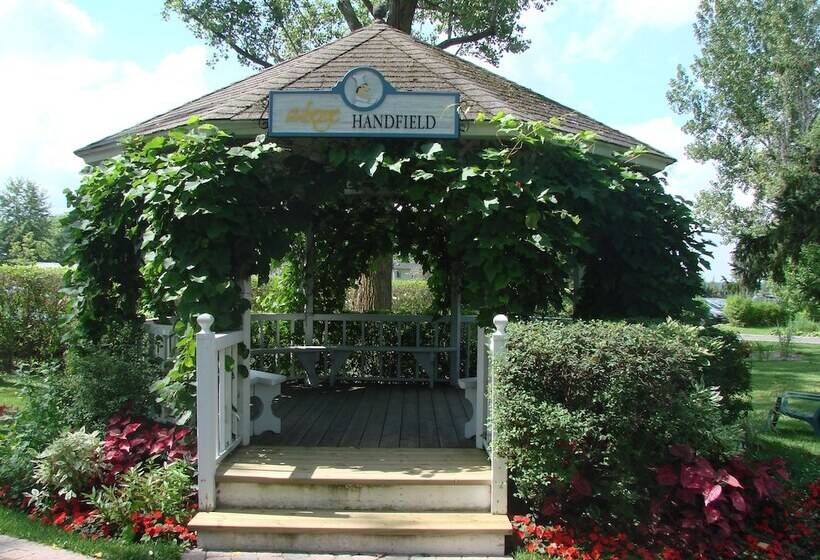 Отель Auberge Handfield Et Spa