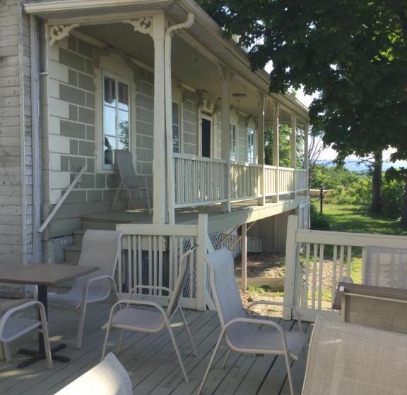 ホテル Auberge La Camarine