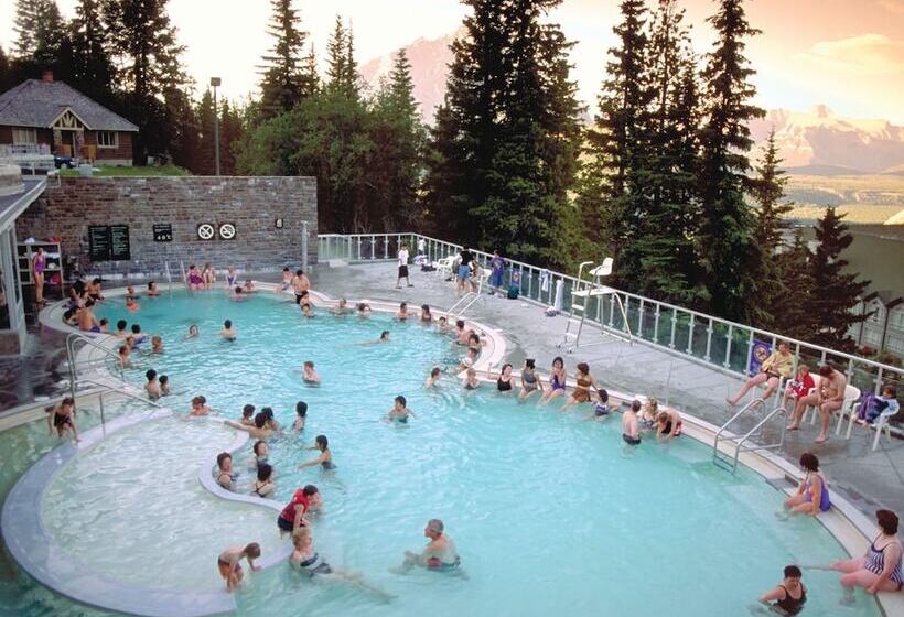 בית מלון כפרי Banff Caribou Lodge And Spa