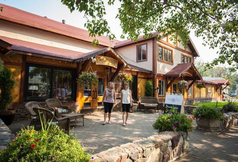 فندق Bayshore Inn & Spa