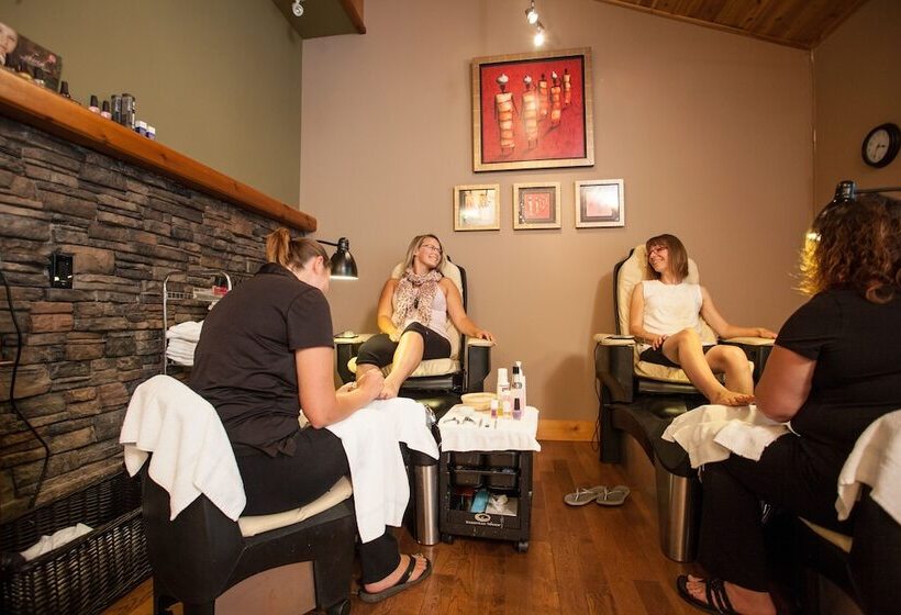 فندق Bayshore Inn & Spa