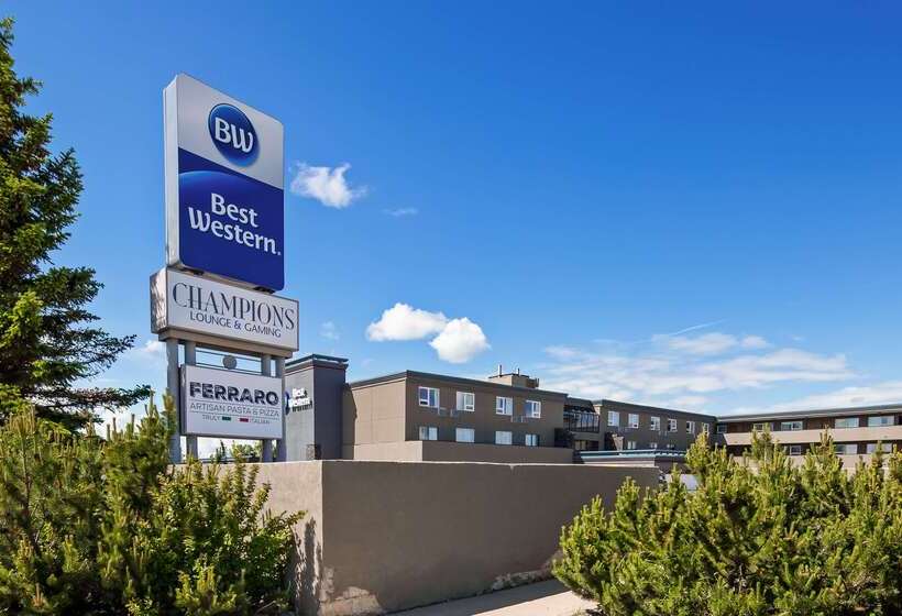 בית מלון כפרי Days Inn By Wyndham Airdrie