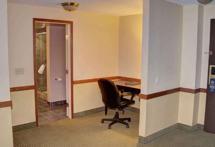 בית מלון כפרי Days Inn By Wyndham Airdrie