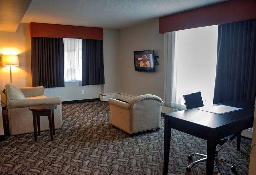 בית מלון כפרי Days Inn By Wyndham Airdrie