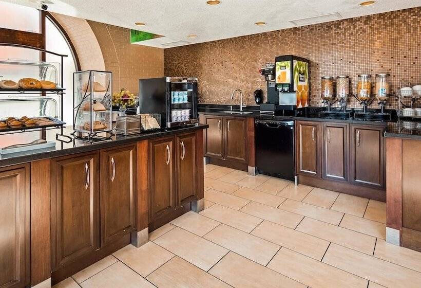 فندق Best Western Downtown Sudbury