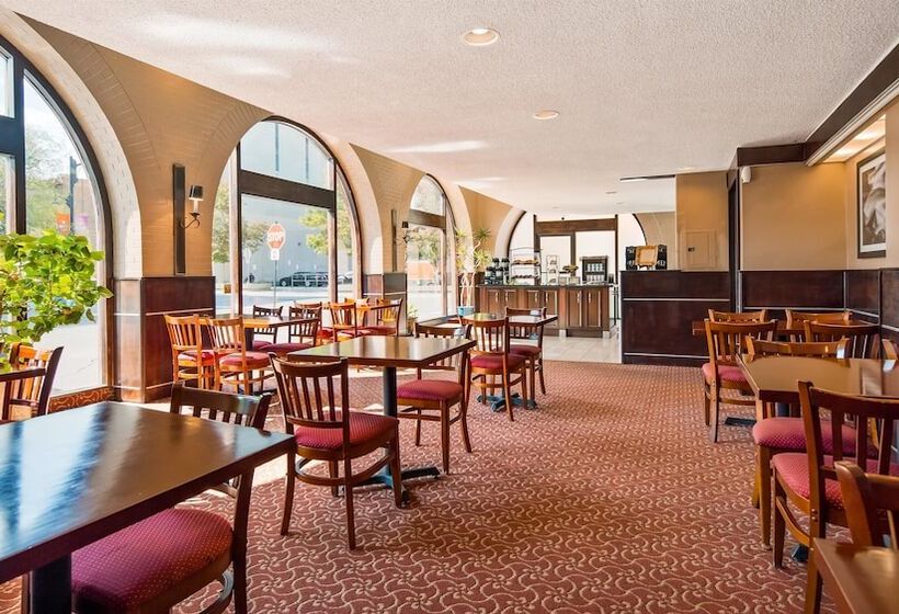 فندق Best Western Downtown Sudbury