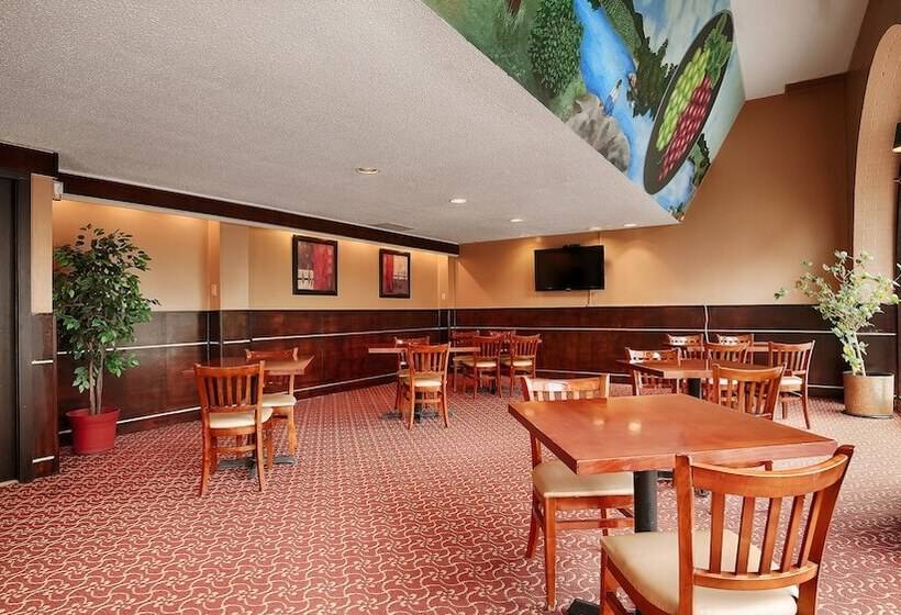 فندق Best Western Downtown Sudbury