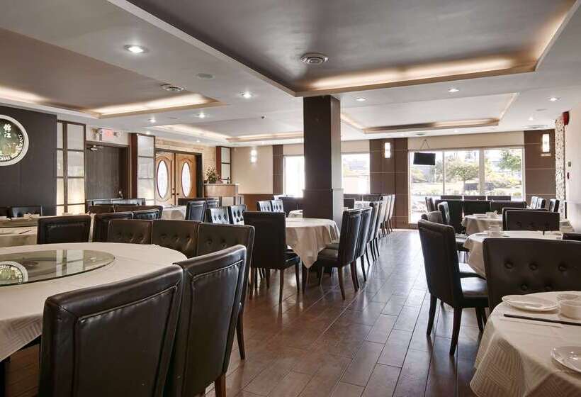 בית מלון כפרי Best Western Plus Burnaby