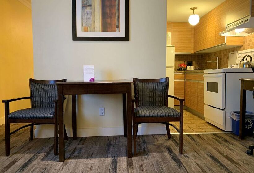 בית מלון כפרי Best Western Plus Burnaby