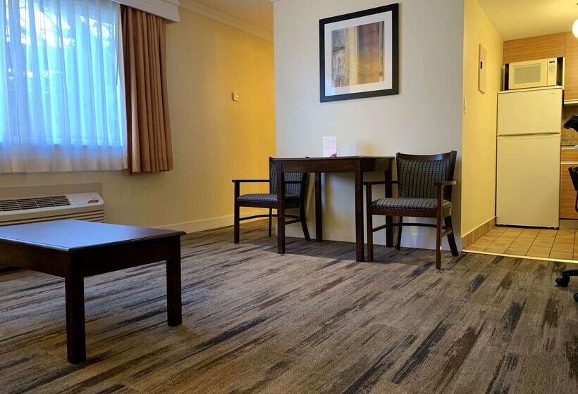 בית מלון כפרי Best Western Plus Burnaby