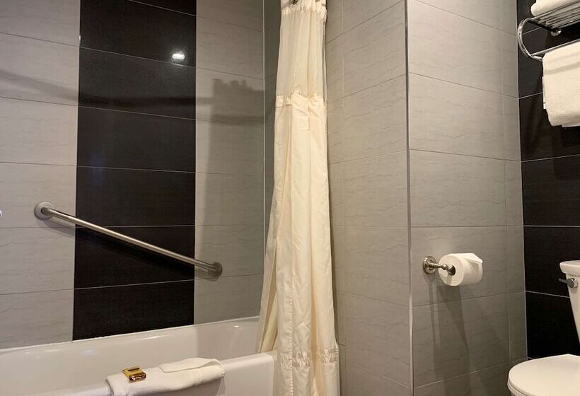 בית מלון כפרי Best Western Plus Burnaby