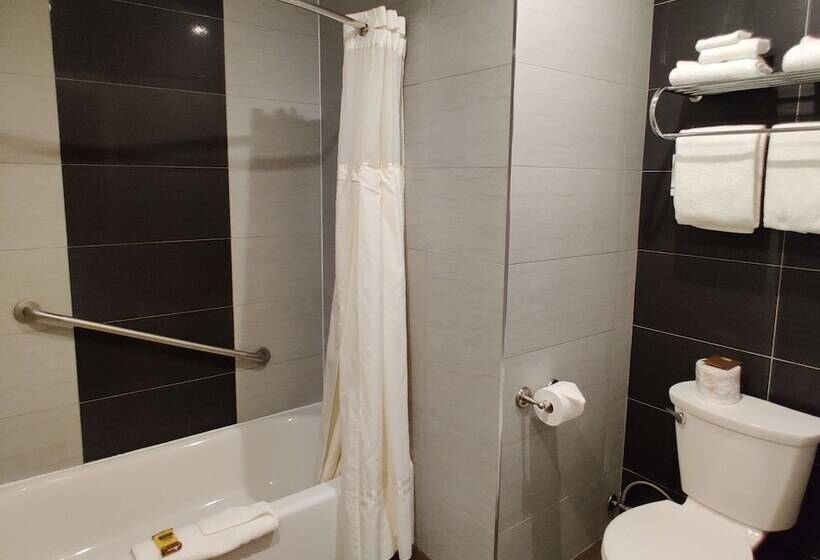 בית מלון כפרי Best Western Plus Burnaby