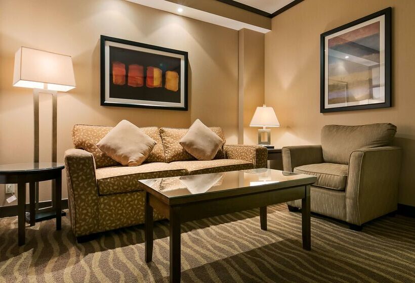 בית מלון כפרי Best Western Premier Denham Inn & Suites