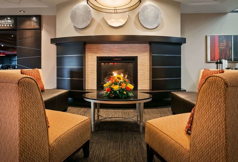 בית מלון כפרי Best Western Premier Denham Inn & Suites