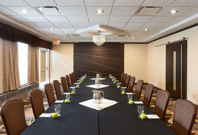 בית מלון כפרי Best Western Premier Denham Inn & Suites