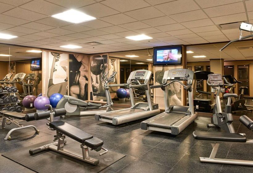هتل Best Western Premier Denham Inn & Suites