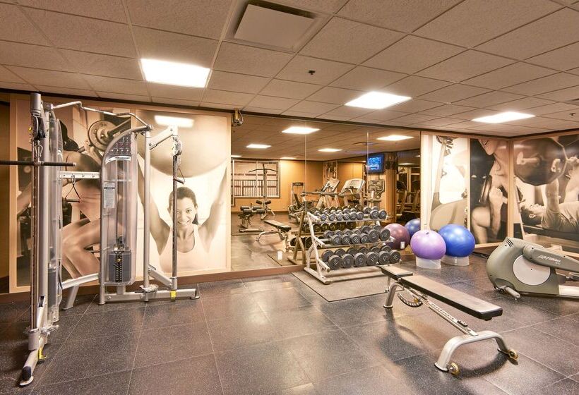 בית מלון כפרי Best Western Premier Denham Inn & Suites