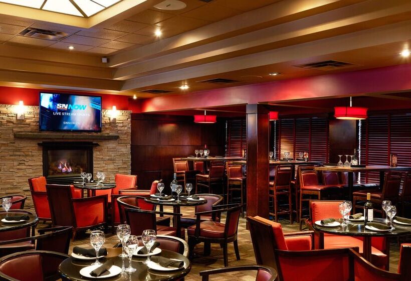 هتل Best Western Premier Denham Inn & Suites