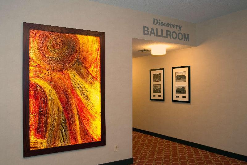 בית מלון כפרי Best Western Premier Denham Inn & Suites