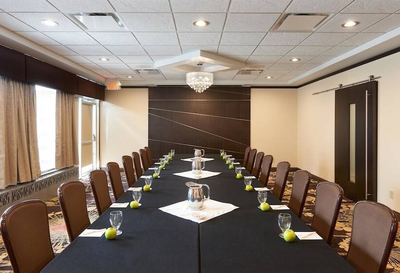 בית מלון כפרי Best Western Premier Denham Inn & Suites