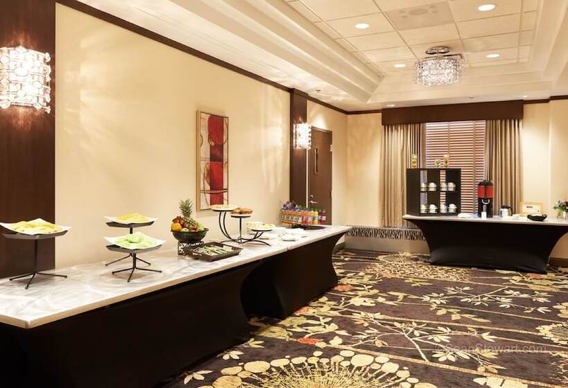 בית מלון כפרי Best Western Premier Denham Inn & Suites