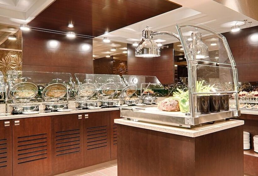 בית מלון כפרי Best Western Premier Denham Inn & Suites