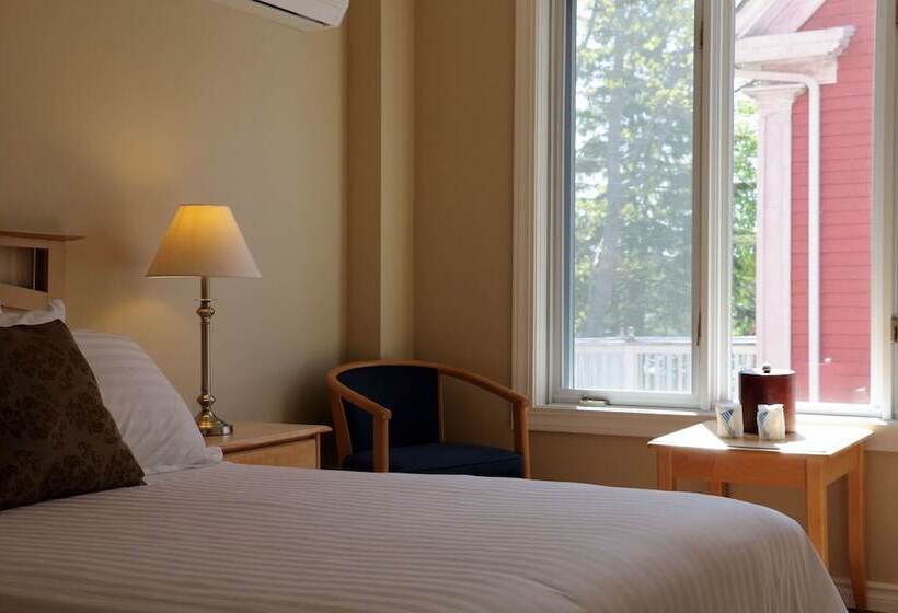 호텔 Bluenose Lodge