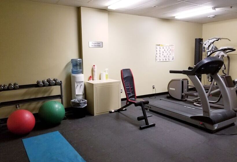 בית מלון כפרי Canad Inns Destination Centre Fort Garry