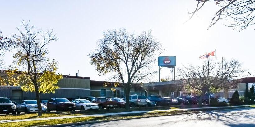 فندق Canad Inns Destination Centre Windsor Park