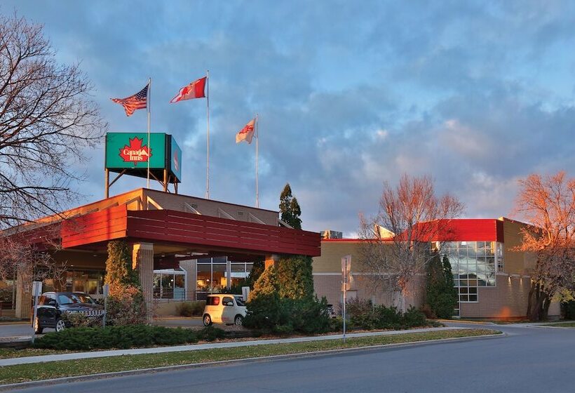 فندق Canad Inns Destination Centre Windsor Park