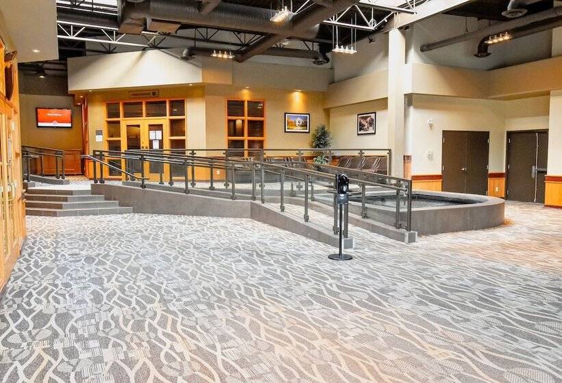 فندق Canad Inns Destination Centre Windsor Park