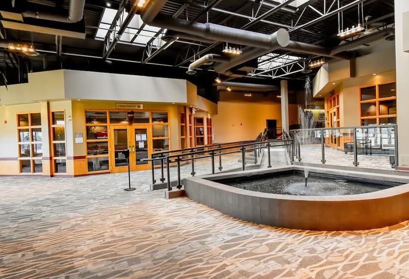 فندق Canad Inns Destination Centre Windsor Park