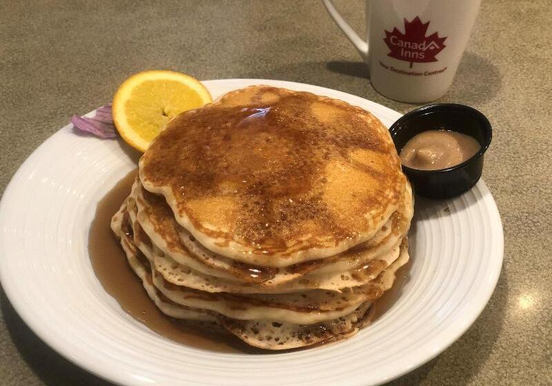 فندق Canad Inns Destination Centre Windsor Park